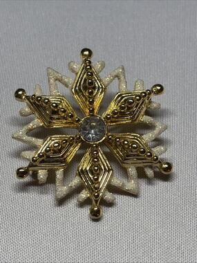 Vintage SFJ Snowflake Brooch Gold Tone Glitter Enamel Clear Rhinestone Holiday
